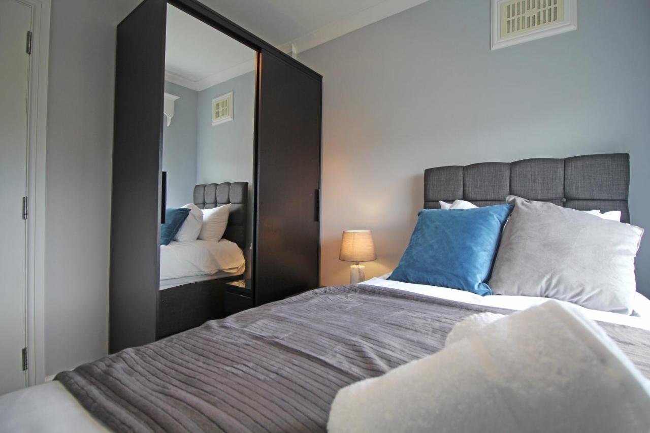 Queens Road - Luxury Spacious Home In Chester Christleton Bagian luar foto